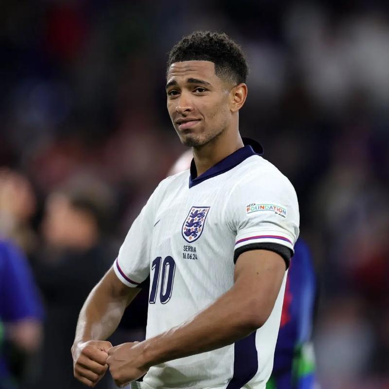 据外媒爆料，电竞豪门TSM电子竞技俱乐部将暂停旗下所有电竞战队活动，并计划出售英雄联盟战队的LCS联赛席位